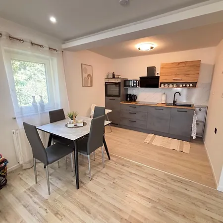 Apartament Avens Mit Zwei Schlafzimmer Burgrieden