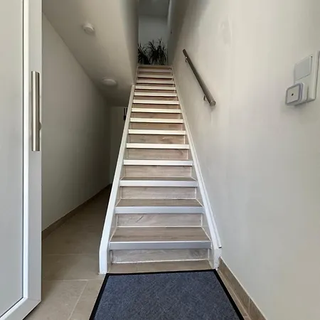 Avens Apartmán *