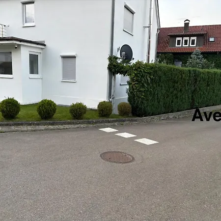 Avens Mit Zwei Schlafzimmer Apartament Burgrieden